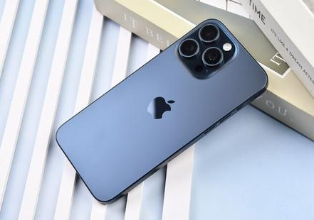 东西湖苹果维修点分享iPhone 15 Pro Max屏幕更换全新实操风险 